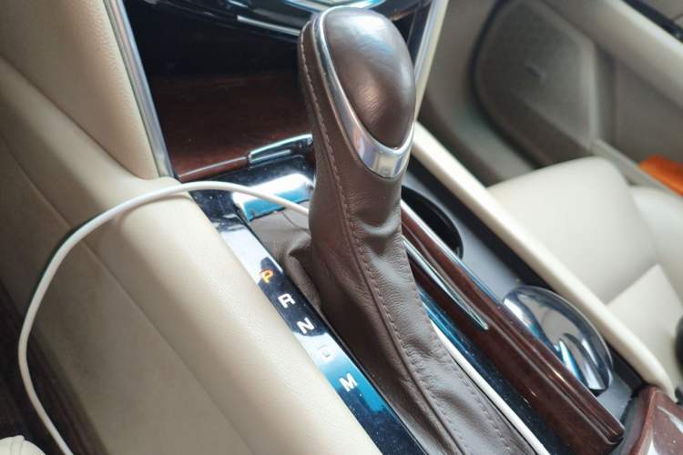Used Cadillac XTS 2017 28T Tech Edition Gear Lever