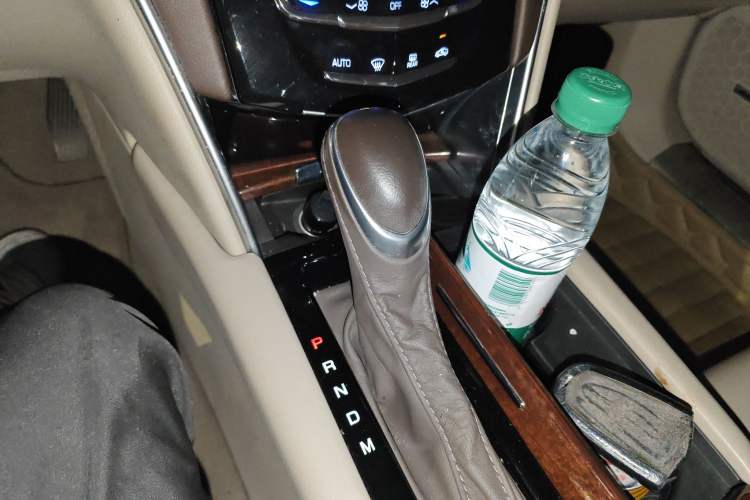 Used Cadillac XTS 2017 28T Tech Edition Gear Lever
