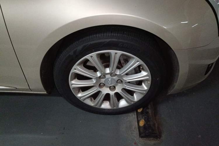 Used Cadillac XTS 2017 28T Tech Edition Right Front Wheel Hub