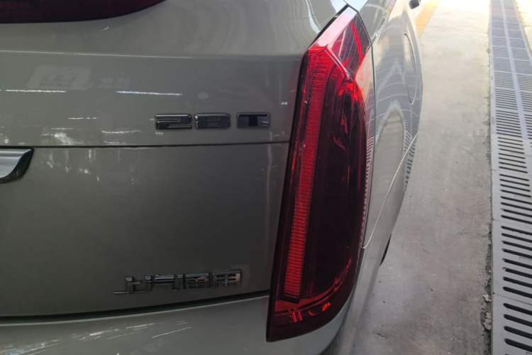 Used Cadillac XTS 2017 28T Tech Edition Right Rear Taillight