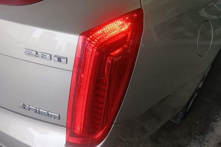 Used Cadillac XTS 2017 28T Tech Edition Right Rear Taillight