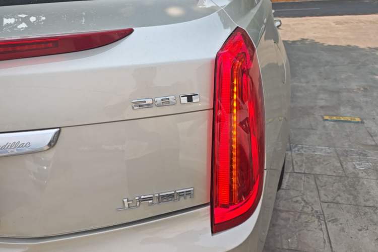 Used Cadillac XTS 2017 28T Elite Model Right Rear Taillight