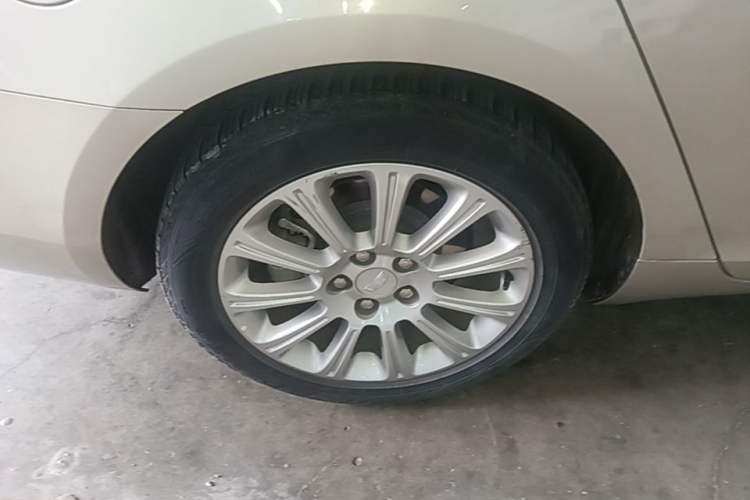 Used Cadillac XTS 2017 28T Tech Edition Right Rear Wheel Hub