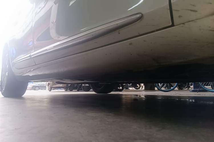 Used Cadillac XTS 2017 28T Tech Edition Right Side Sill