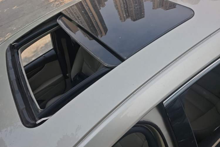 Used Cadillac XTS 2017 28T Elite Model Roof