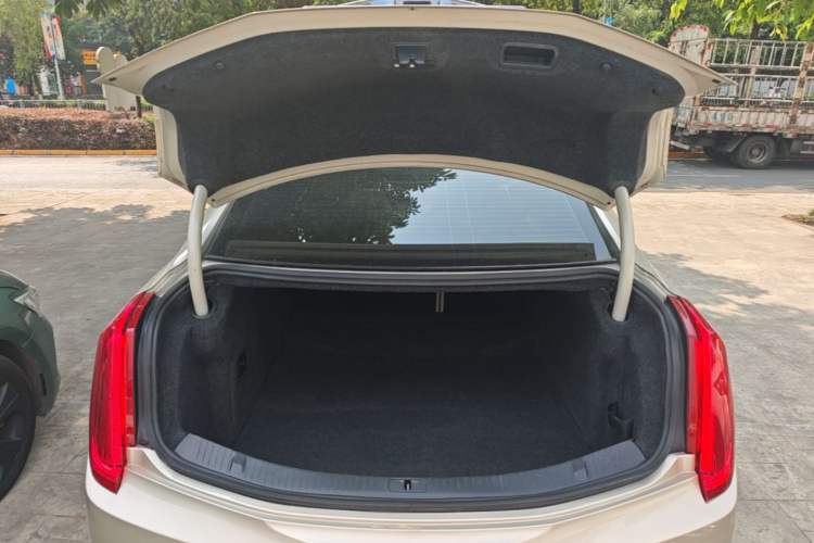 Used Cadillac XTS 2017 28T Elite Model Trunk