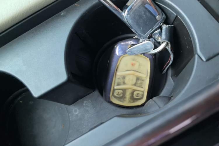 Used Cadillac XTS 2017 28T Tech Edition Vehicle Key