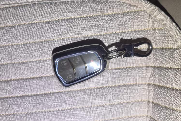 Used Cadillac XTS 2017 28T Elite Model Vehicle Key