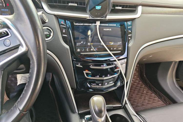 Used Cadillac XTS 2018 28T Elite Edition Audio And AC Panel