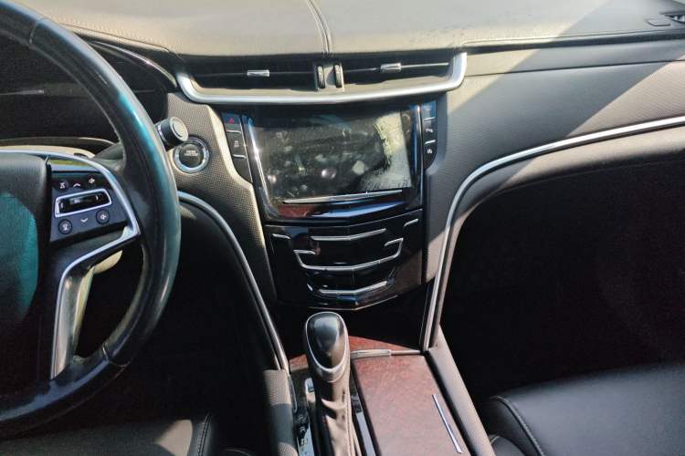 Used Cadillac XTS 2018 28T Tech Edition Audio And AC Panel