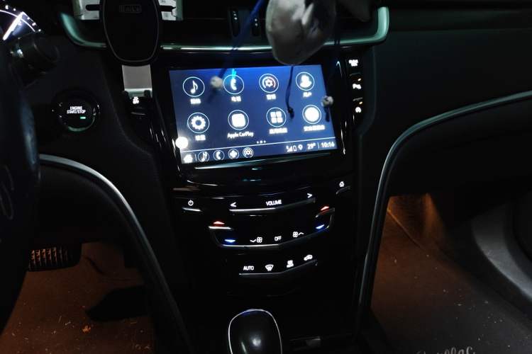 Used Cadillac XTS 2018 28T Elite Edition Audio And AC Panel