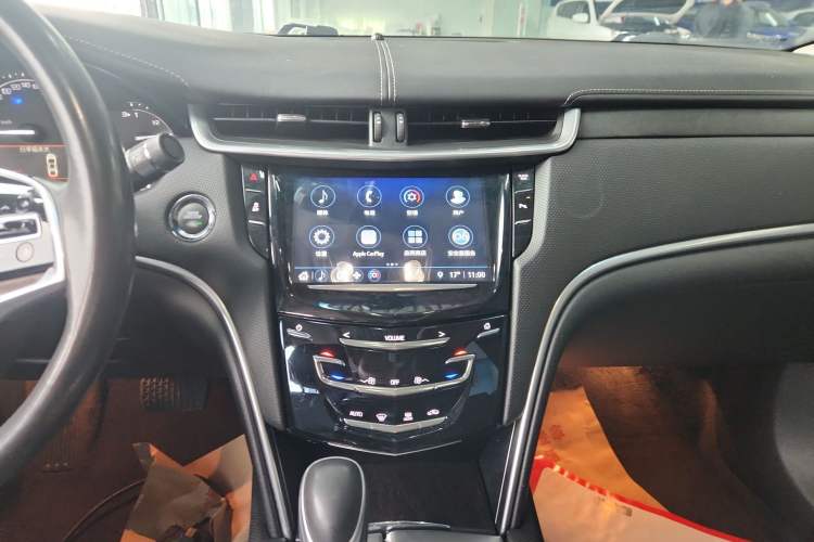 Used Cadillac XTS 2018 28T Tech Edition Audio And AC Panel
