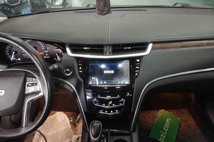 Used Cadillac XTS 2018 28T Elite Edition Audio And AC Panel
