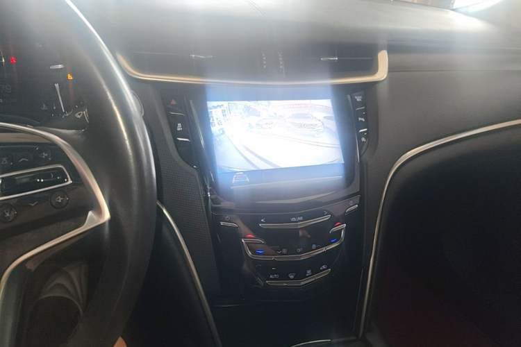 Used Cadillac XTS 2018 28T Elite Edition Audio And AC Panel