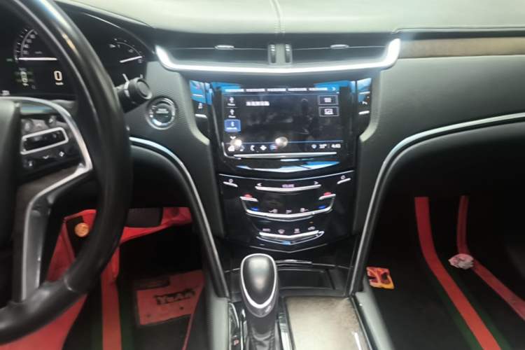Used Cadillac XTS 2018 28T Elite Edition Audio And AC Panel