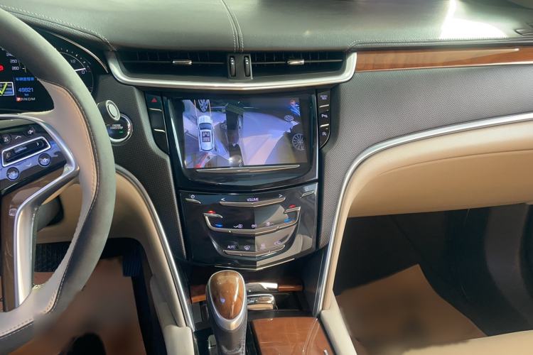 Used Cadillac XTS 2018 28T Elite Edition Audio And AC Panel