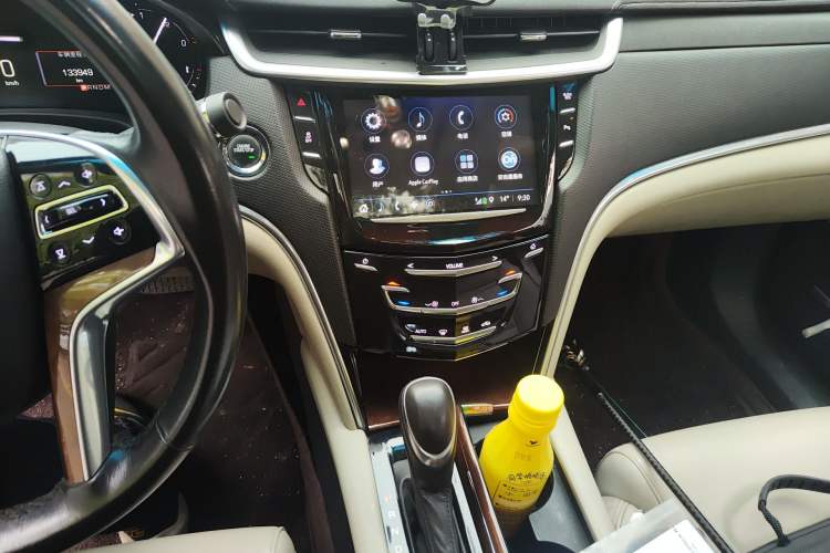 Used Cadillac XTS 2018 28T Tech Edition Audio And AC Panel
