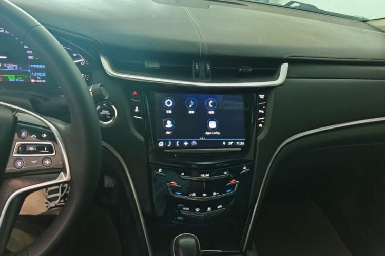Used Cadillac XTS 2018 28T Tech Edition Audio And AC Panel