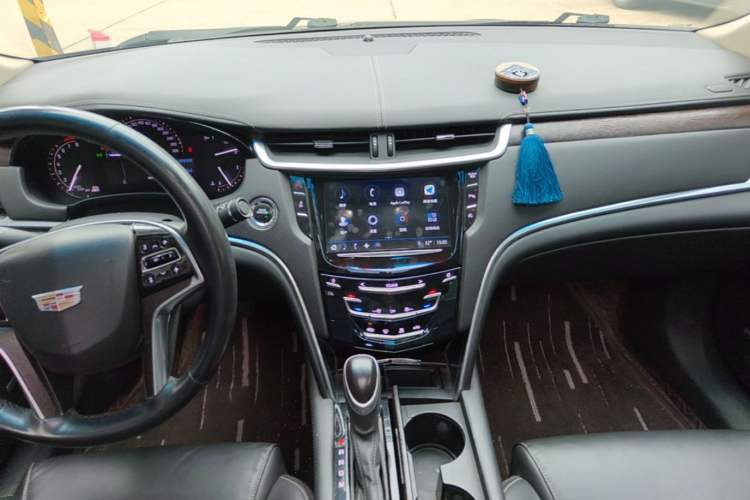 Used Cadillac XTS 2018 28T Elite Edition Audio And AC Panel