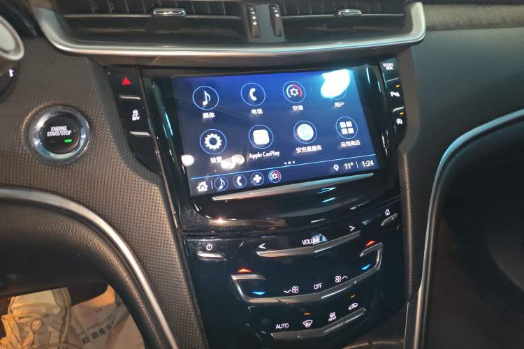 Used Cadillac XTS 2018 28T Elite Edition Audio And AC Panel
