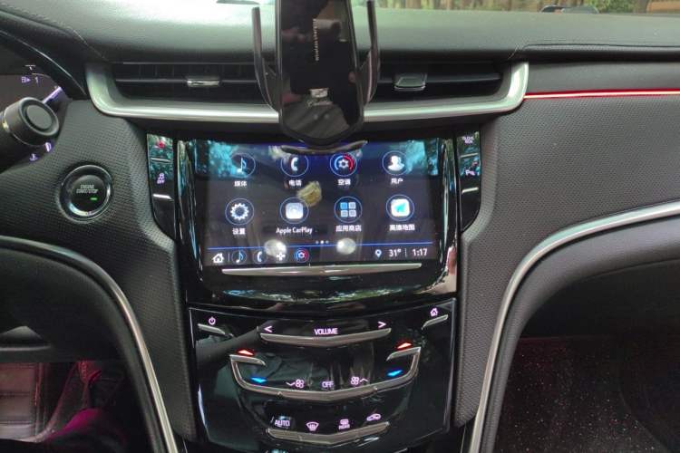 Used Cadillac XTS 2018 28T Tech Edition Audio And AC Panel