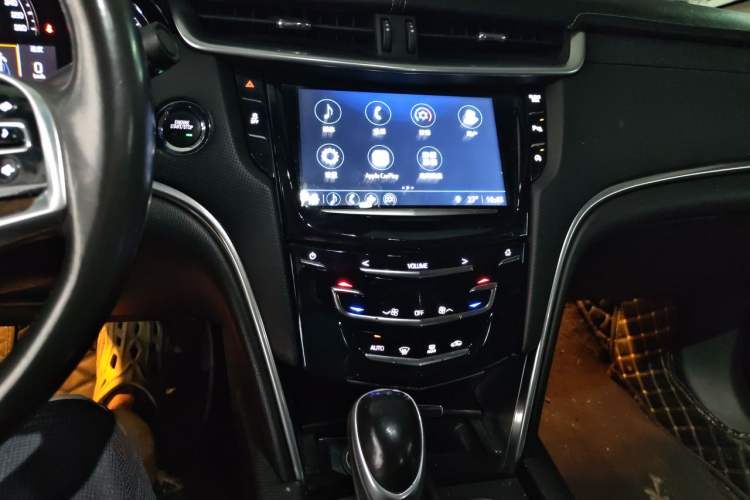 Used Cadillac XTS 2018 28T Tech Edition Audio And AC Panel