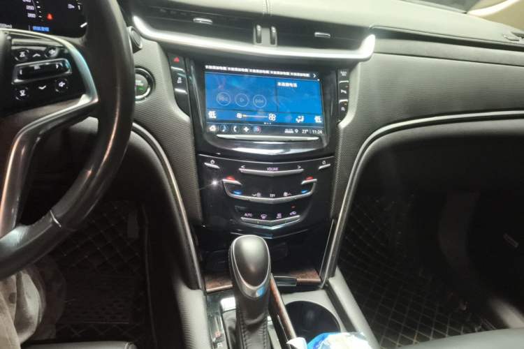 Used Cadillac XTS 2018 28T Tech Edition Audio And AC Panel