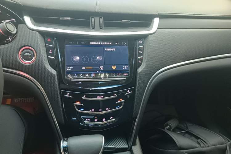 Used Cadillac XTS 2018 28T Tech Edition Audio And AC Panel