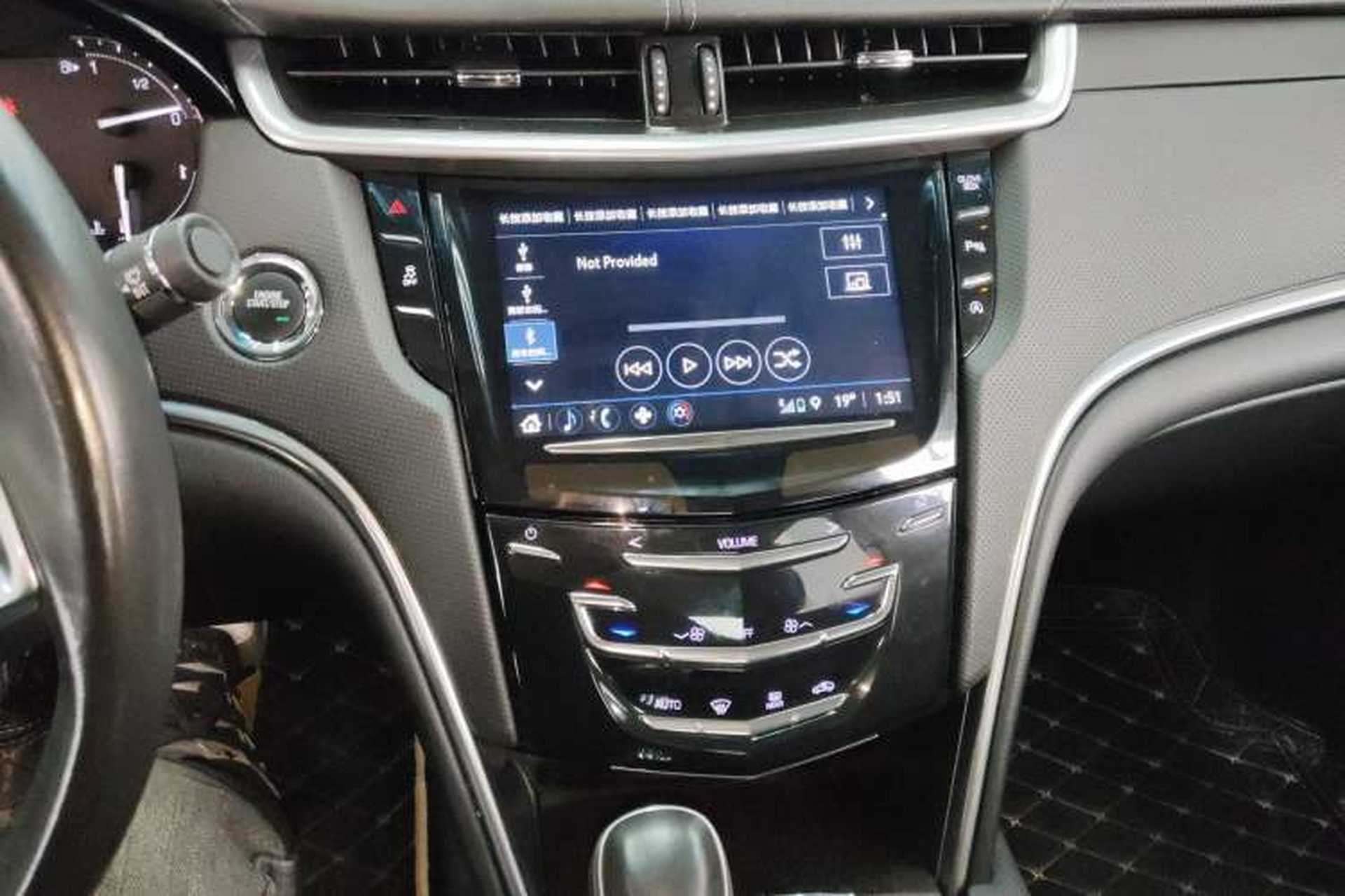Used Cadillac XTS 2018 28T Tech Edition Audio And AC Panel