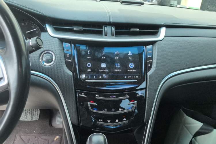 Used Cadillac XTS 2018 28T Tech Edition Audio And AC Panel