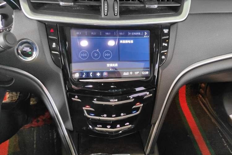 Used Cadillac XTS 2018 28T Tech Edition Audio And AC Panel