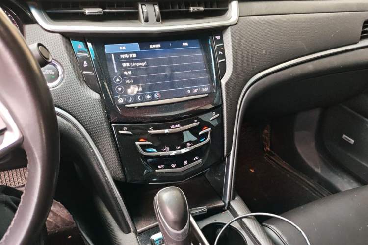 Used Cadillac XTS 2018 28T Tech Edition Audio And AC Panel