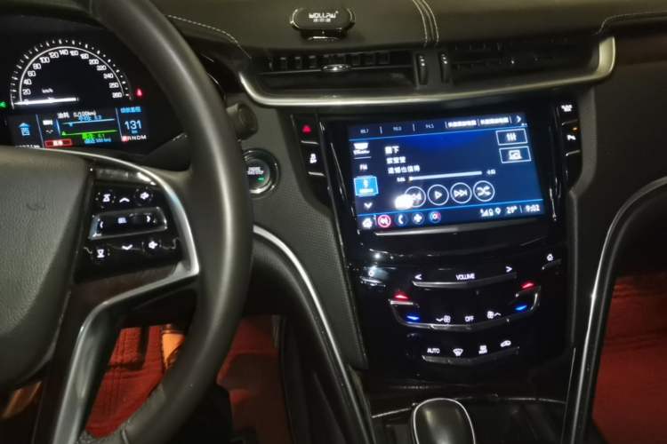 Used Cadillac XTS 2018 28T Elite Edition Audio And AC Panel