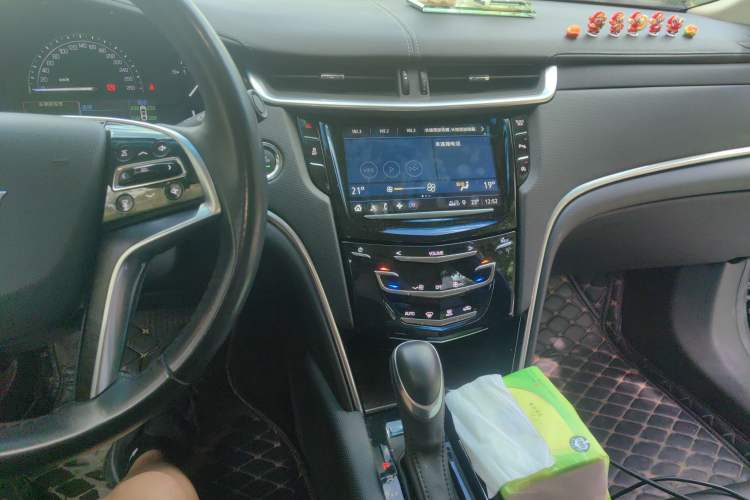 Used Cadillac XTS 2018 28T Tech Edition Audio And AC Panel