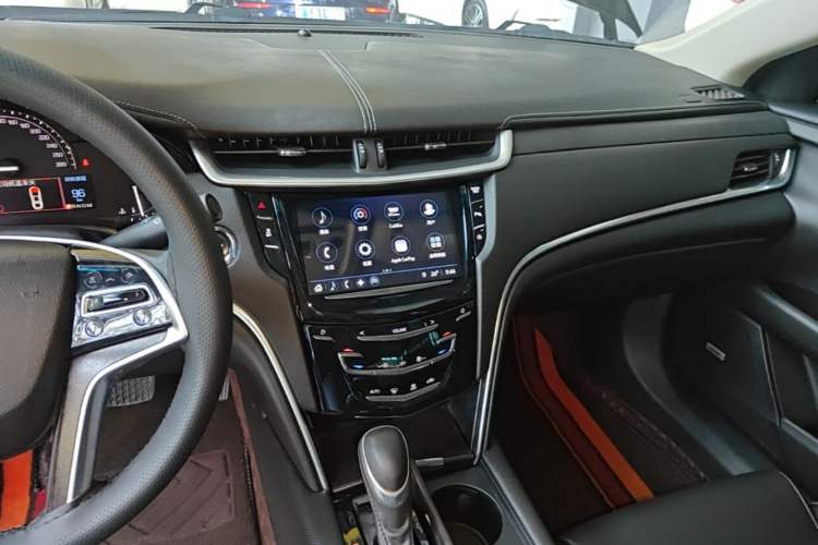 Used Cadillac XTS 2018 28T Tech Edition Audio And AC Panel