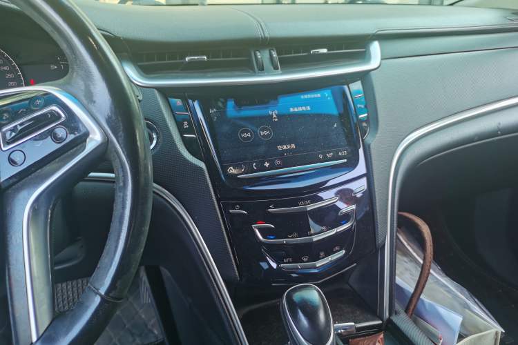 Used Cadillac XTS 2018 28T Tech Edition Audio And AC Panel