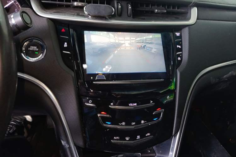 Used Cadillac XTS 2018 28T Tech Edition Audio And AC Panel