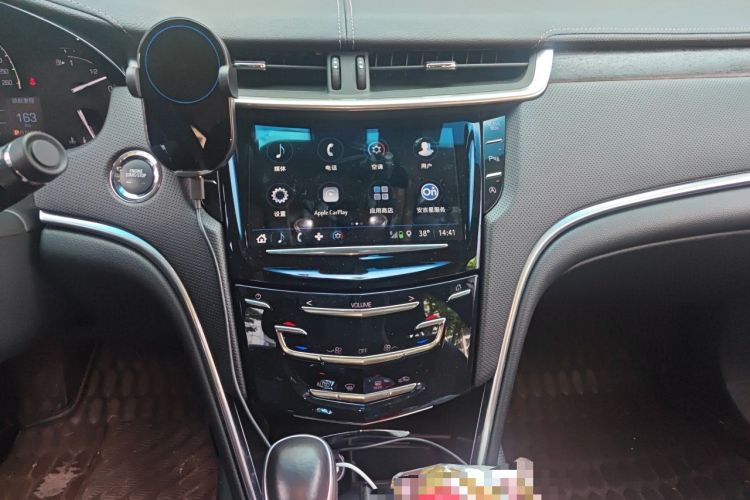 Used Cadillac XTS 2018 28T Elite Edition Audio And AC Panel
