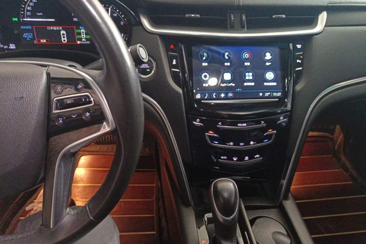Used Cadillac XTS 2018 28T Tech Edition Audio And AC Panel