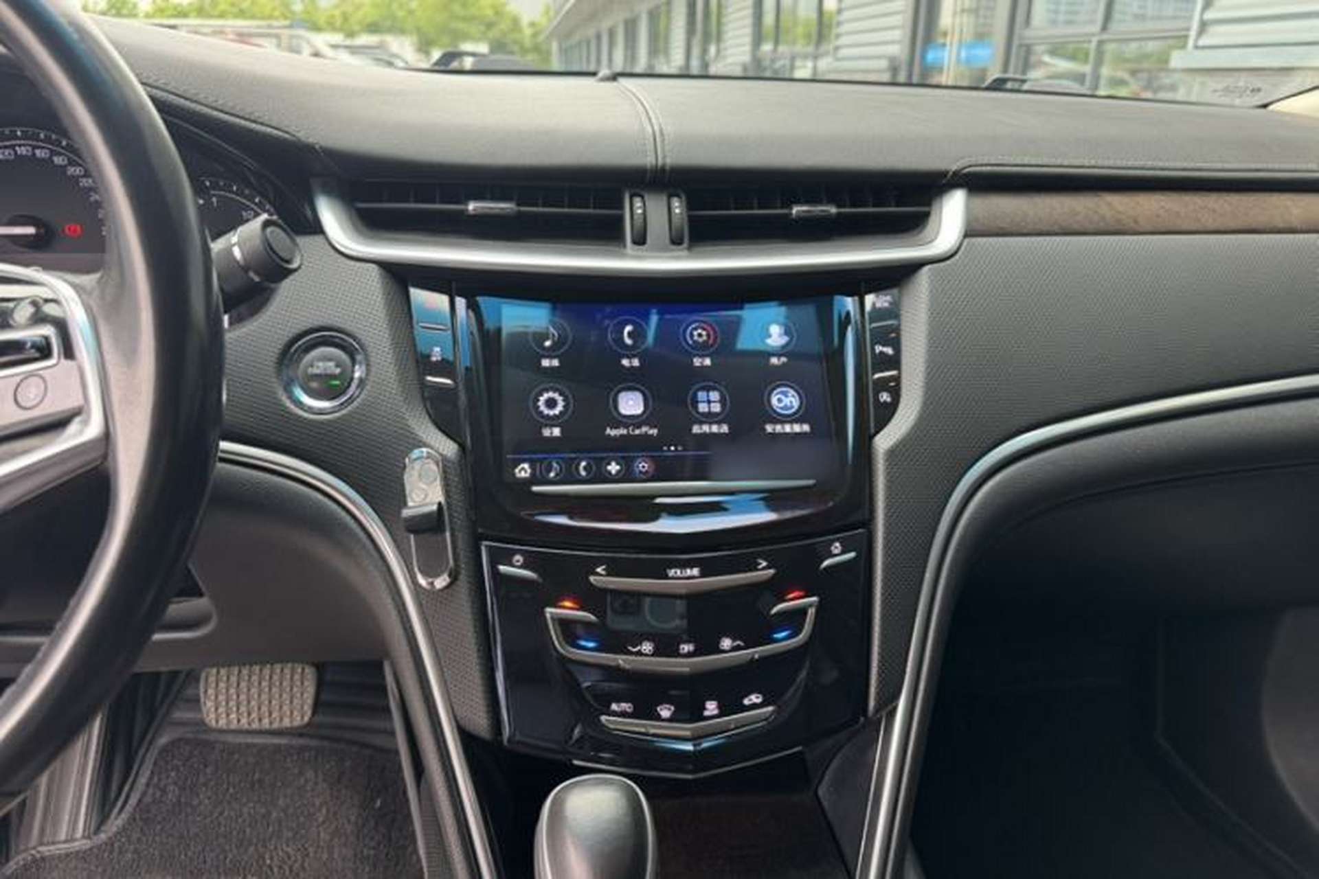 Used Cadillac XTS 2018 28T Elite Edition Audio And AC Panel