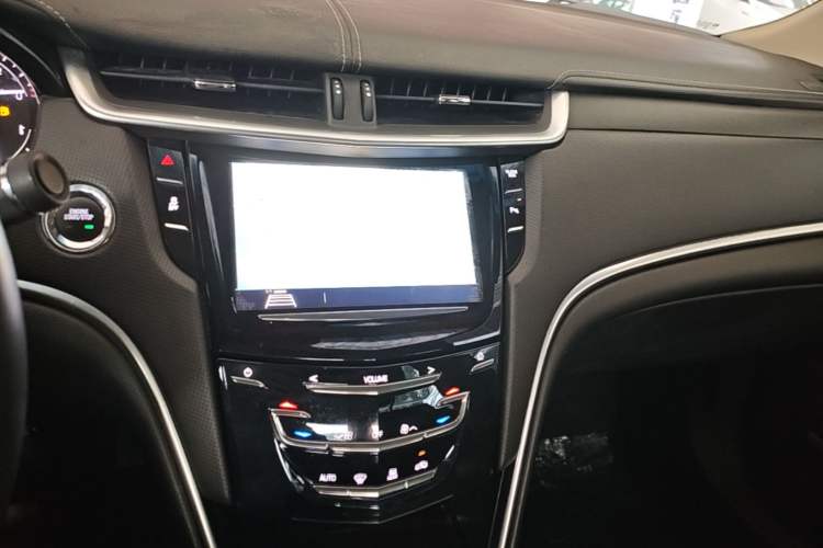 Used Cadillac XTS 2018 28T Tech Edition Audio And AC Panel