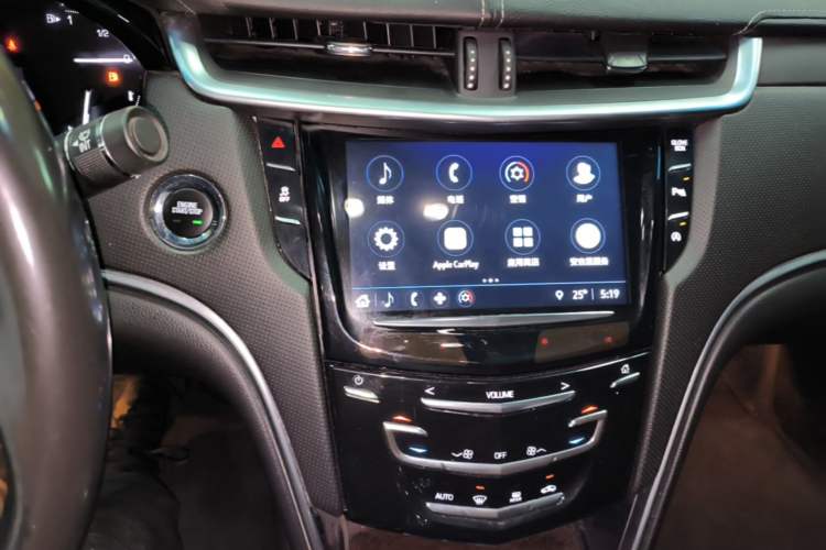 Used Cadillac XTS 2018 28T Tech Edition Audio And AC Panel