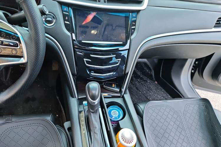 Used Cadillac XTS 2018 28T Tech Edition Audio And AC Panel