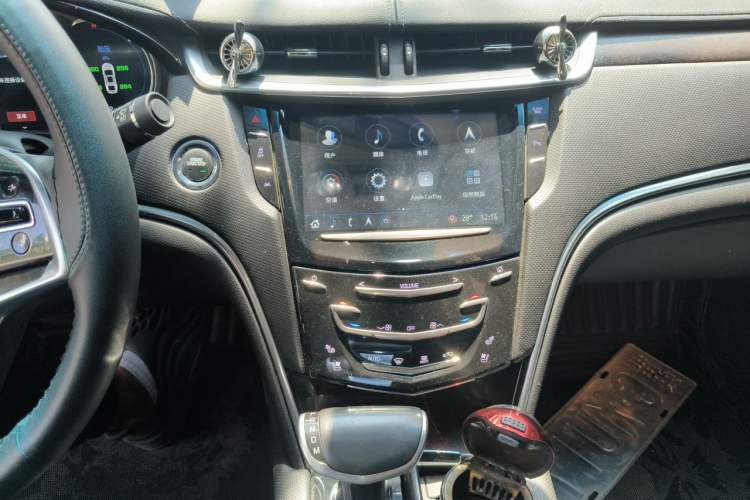Used Cadillac XTS 2018 28T Luxury Edition Audio And AC Panel