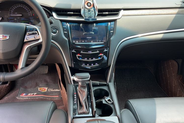 Used Cadillac XTS 2018 28T Elite Edition Audio And AC Panel