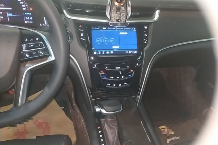 Used Cadillac XTS 2018 28T Elite Edition Audio And AC Panel