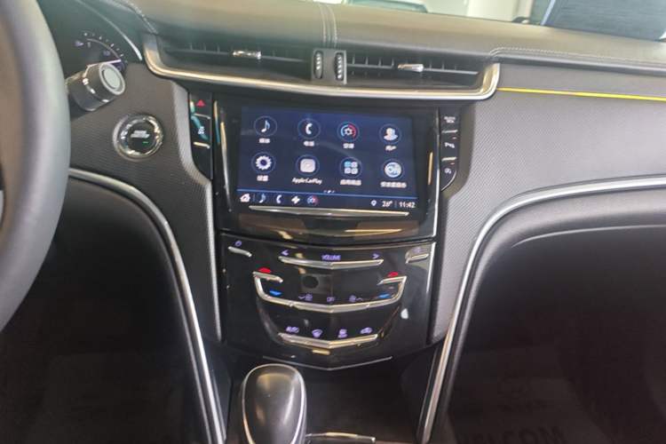 Used Cadillac XTS 2018 28T Tech Edition Audio And AC Panel
