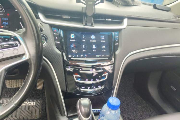 Used Cadillac XTS 2018 28T Tech Edition Audio And AC Panel