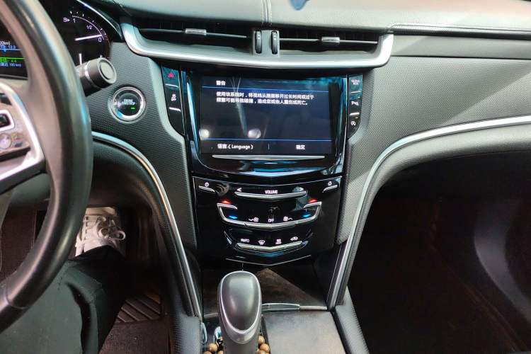 Used Cadillac XTS 2018 28T Tech Edition Audio And AC Panel