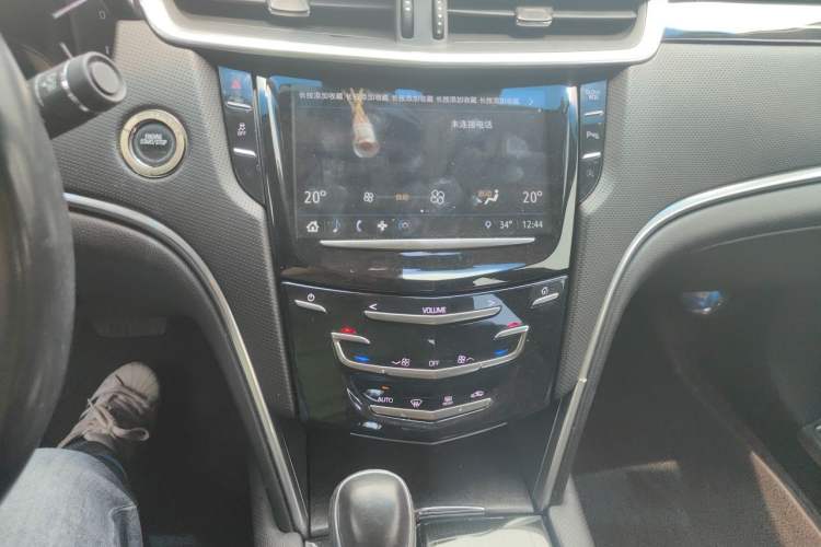 Used Cadillac XTS 2018 28T Tech Edition Audio And AC Panel